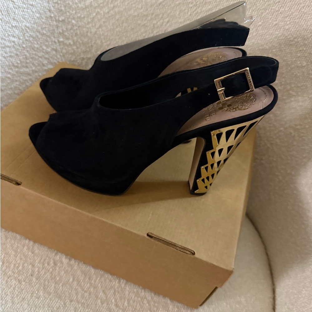 Vince Camuto Elegant Black and Gold Women's Heels